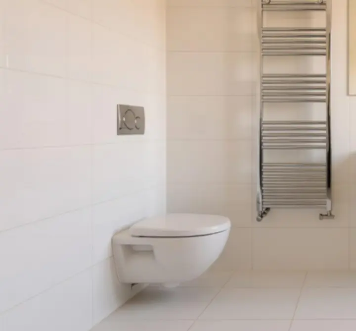 Fürdőszoba vízvezeték felújítás előtte-utána szemléltető kép